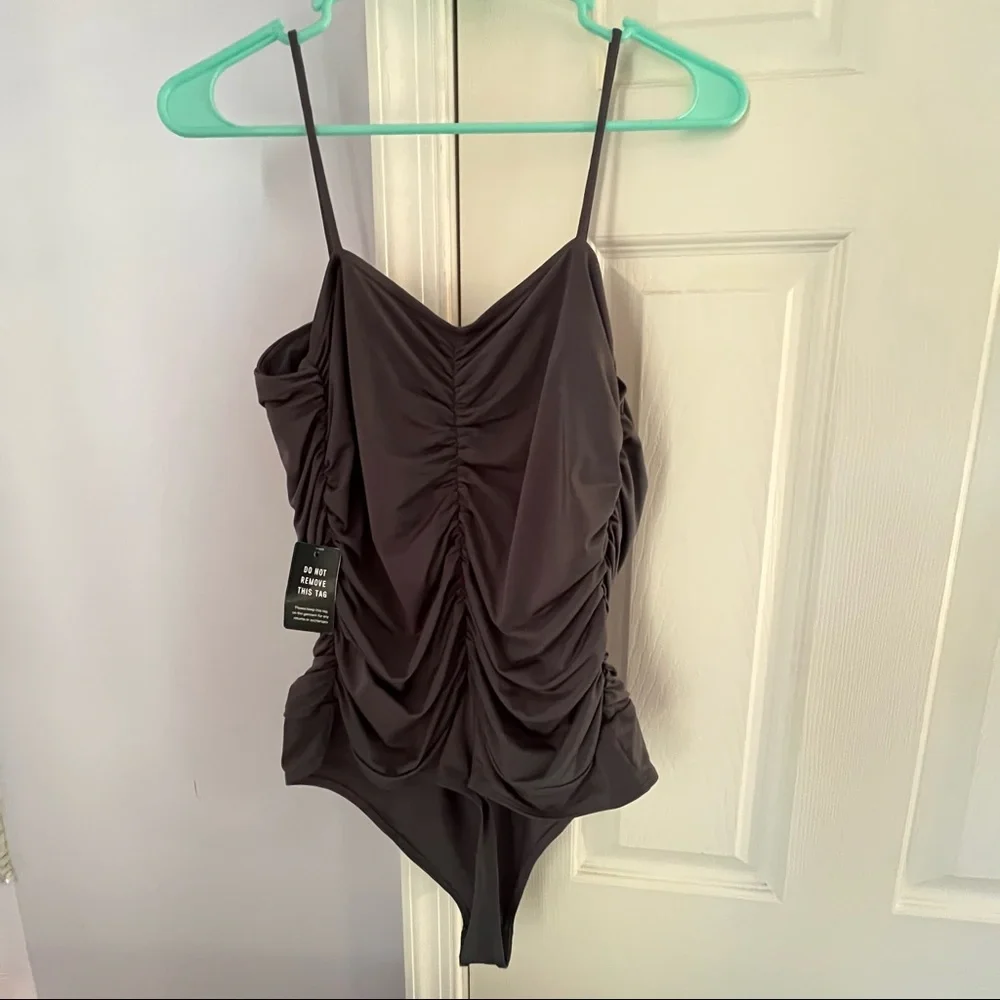 Express Ruched Grey Bodysuit - Picture 3 of 5
